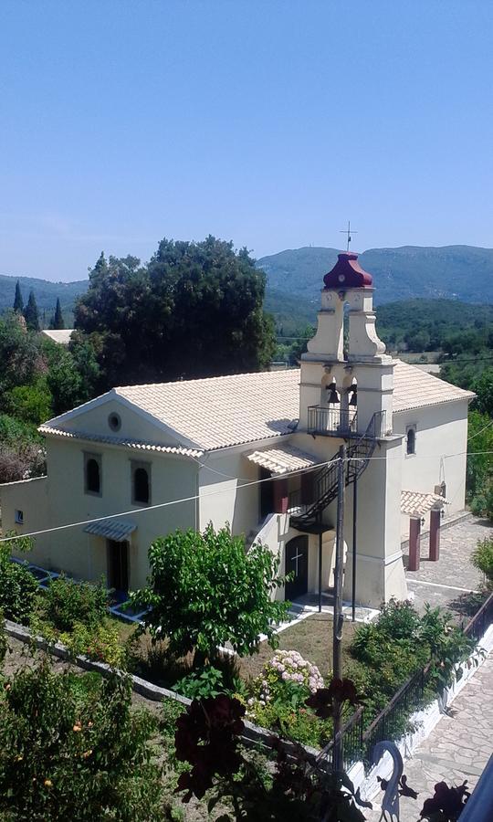 Village House Ágios Matthaíos Exterior foto